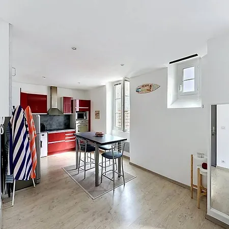 Duplex En Hyper Centre à Pieds *
