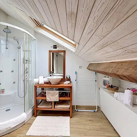 Duplex En Hyper Centre à Pieds * Biarritz